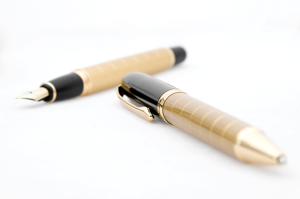 Stylo avec logo instrument d’écriture pratique léger